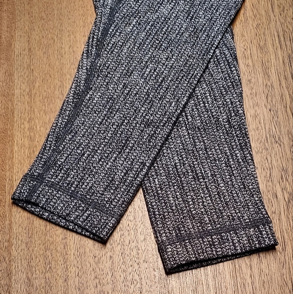 Lulu Lemon Wonder Under Leggings - Picture 4 of 11